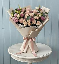 Букет цветов из:  Розы и Лизиантусы в Котово