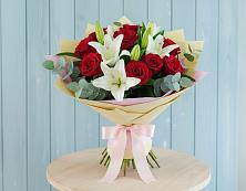Букет цветов из:  Лилии и Розы в Котово