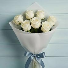 Букет 7 Белых роз Эдлесс Лав в Котово