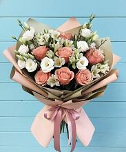 Букет цветов из:  Розы, Альстромерии и Лизиантусы #REPLACE_PRED# Котово