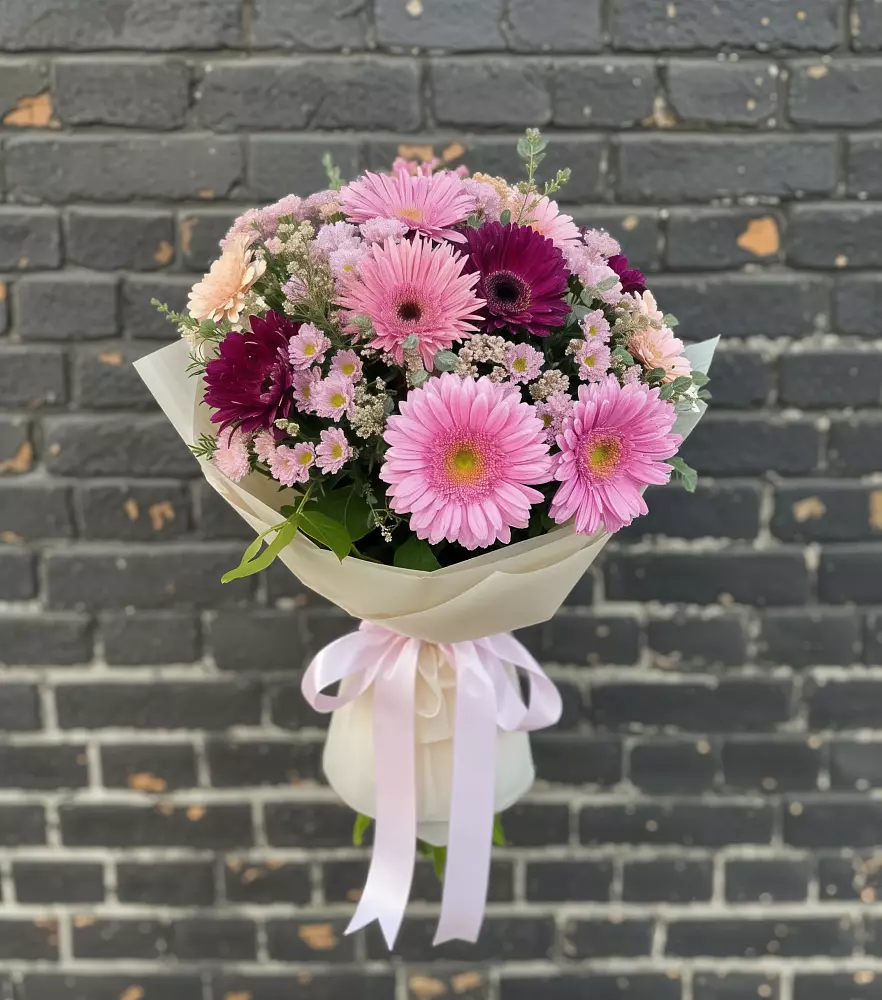 Букет цветов из: Герберы и Хризантемы в Котово