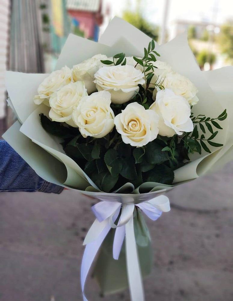 Букет Белые розы Проуд в Котово