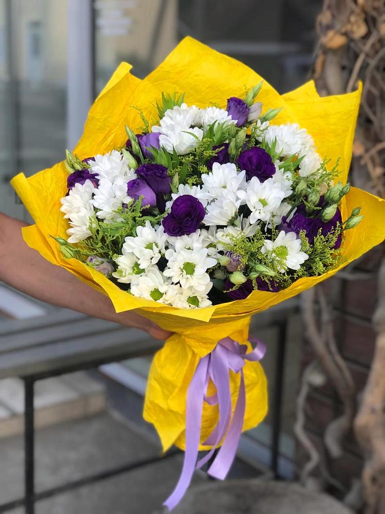 Букет цветов из: Ирисы, Хризантемы и Ромашки в Котово