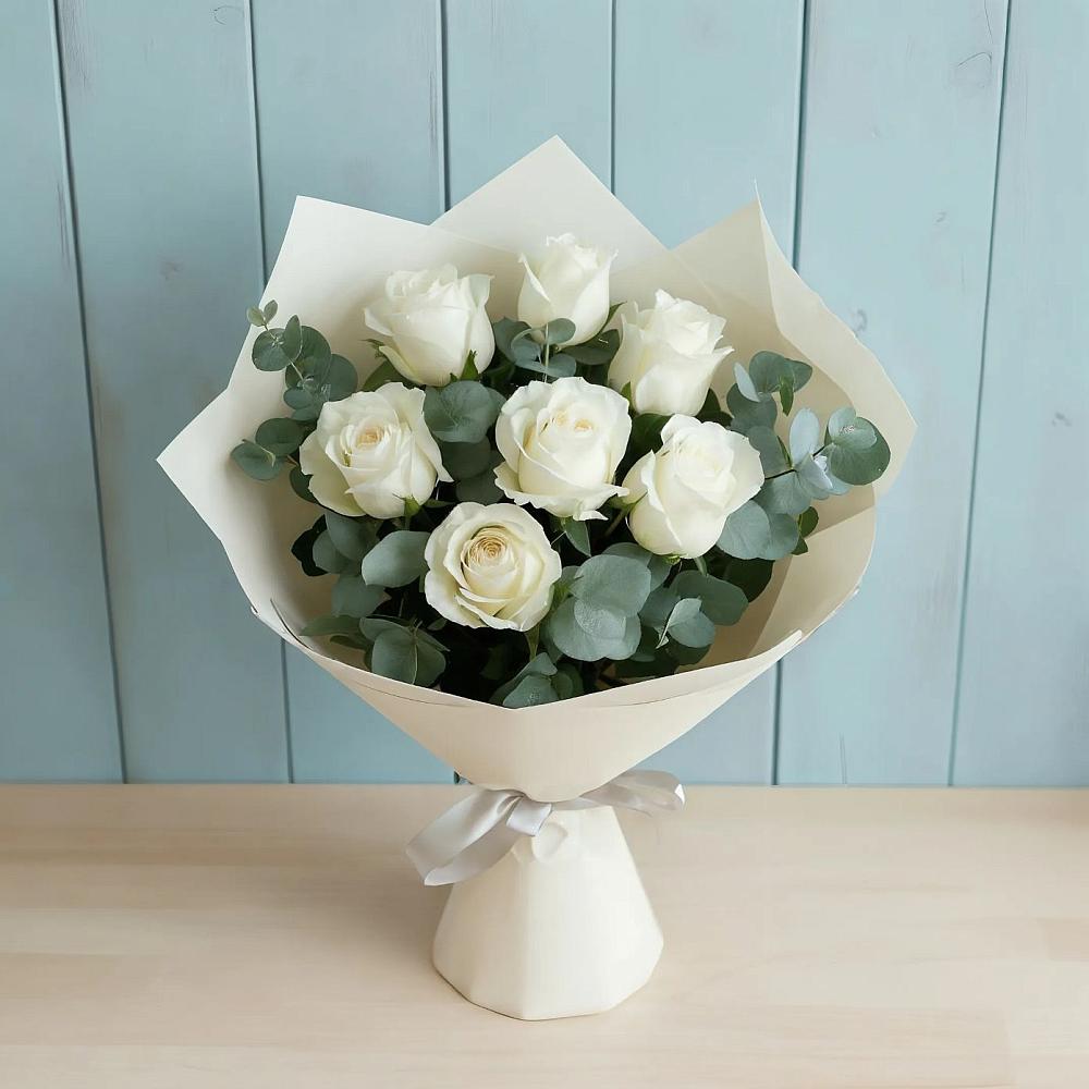 Букет Белые розы в Эвкалипте в Котово
