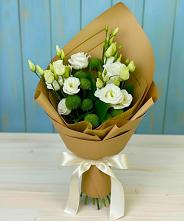 Букет цветов из:  Хризантемы и Лизиантусы в Котово