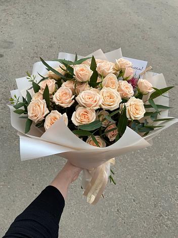 Букет Кремовые розы Латте в Котово