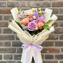 Букет цветов из:  Лизиантусы и Розы в Котово