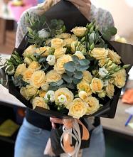 Букет цветов из:  Розы и Лизиантусы в Котово