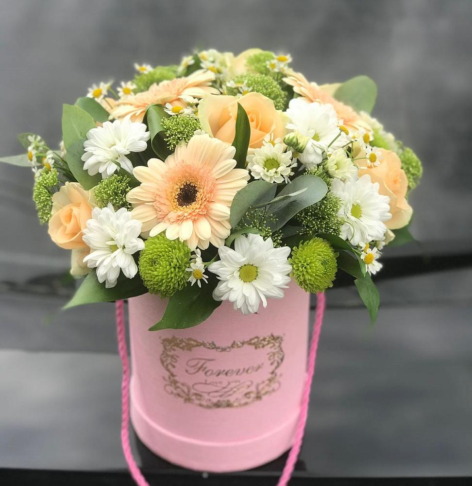 Цветочная композиция из Розы, Герберы и Хризантемы в шляпной коробке в Котово