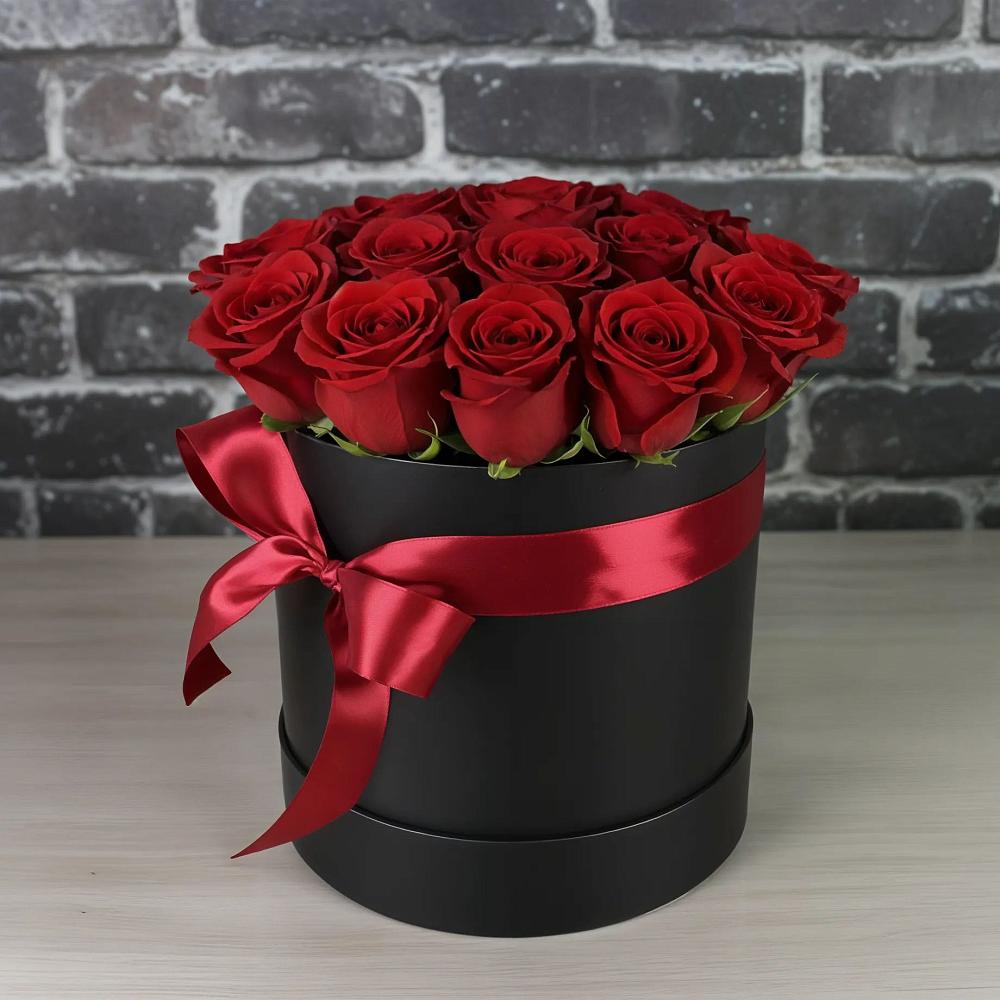 Цветочная композиция из Розы в шляпной коробке в Котово