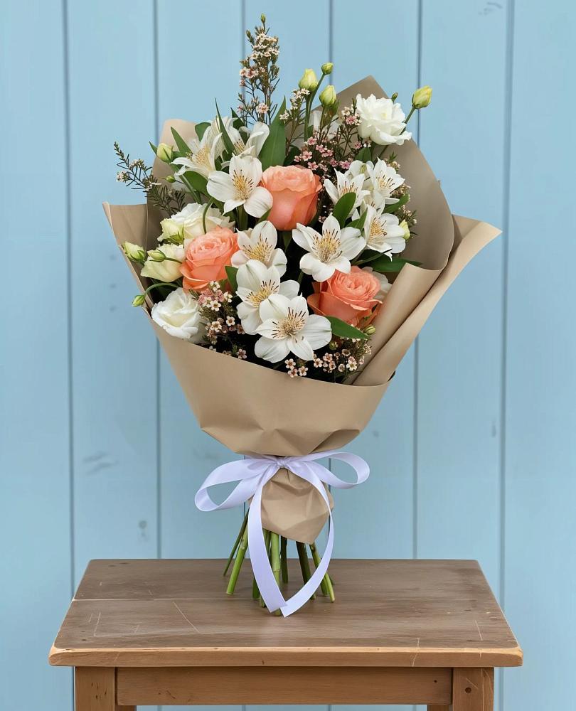 Букет цветов из: Альстромерии, Лизиантусы, Розы и Хризантемы в Котово